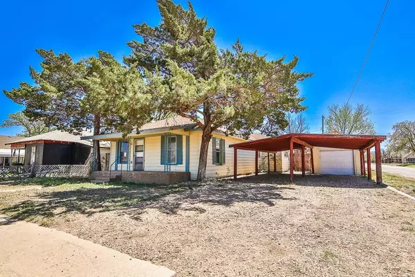 455 W Garza, Slaton, TX 79364
