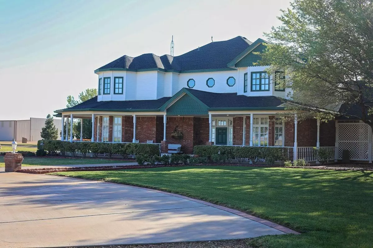 Plains, TX 79355,1611 FM 769