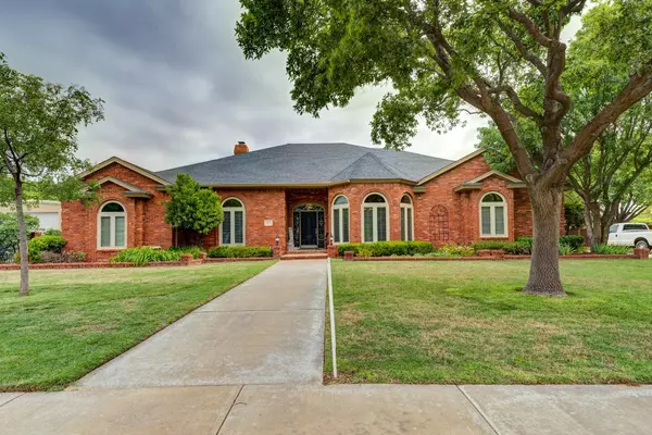 1411 8th Street, Shallowater, TX 79363