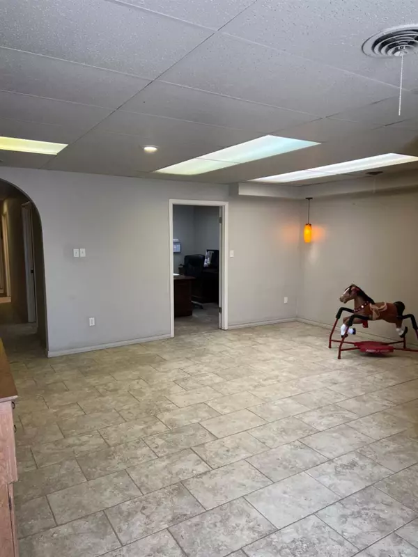 Levelland, TX 79336,913 Austin Street