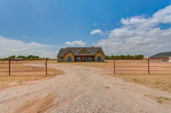 Shallowater, TX 79363,5701 N County Road 1600