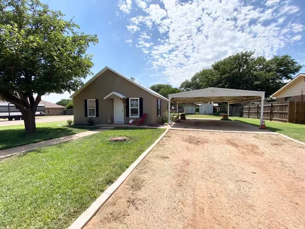1201 Ave K, Abernathy, TX 79311