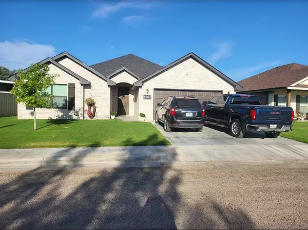 1307 NW 4th Street, Andrews, TX 79714