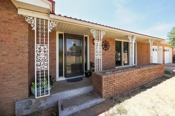 Meadow, TX 79345,502 W Mitchell Street