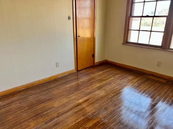 Ralls, TX 79357,815 Ave A