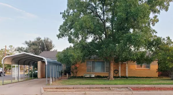 1001 N 17th Street, Lamesa, TX 79331