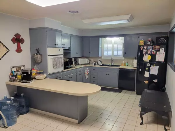 Lockney, TX 79241,813 W Spruce Street