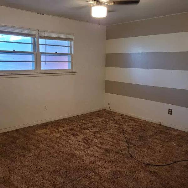 Morton, TX 79346,105 E Hayes Avenue