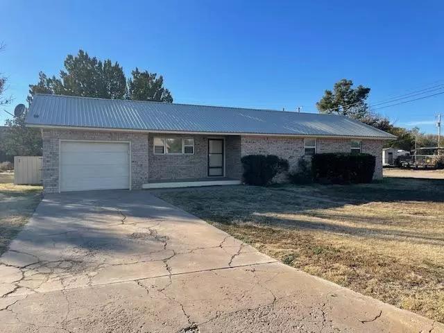 413 Main Avenue, Anton, TX 79313