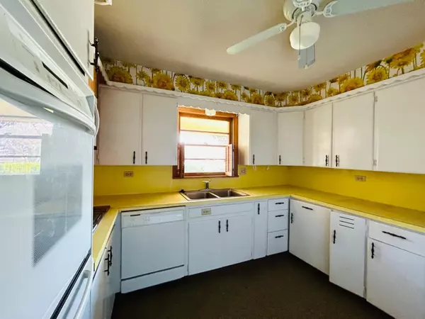 Crosbyton, TX 79322,541 S Ayrshire