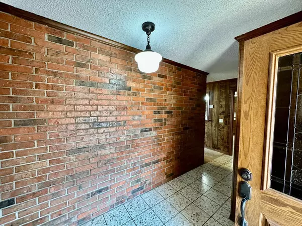 Tulia, TX 79088,307 Buffalo Trail