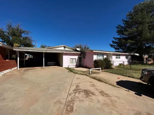 912 16th Street, Seagraves, TX 79359