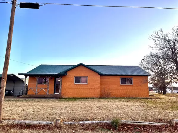 Matador, TX 79244,820 Comanche