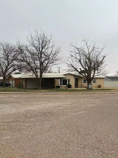 Seagraves, TX 79359,1602 Ave F Street