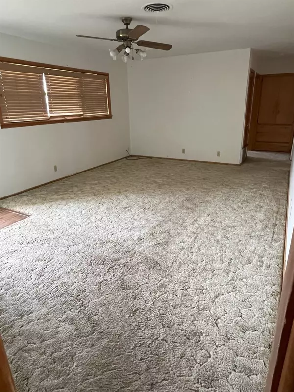 Petersburg, TX 79250,2304 E 1st Street