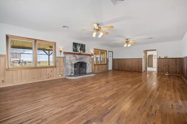 Wilson, TX 79381,799 County Road BB