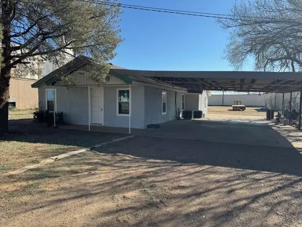 Farwell, TX 79325,109 Ninth