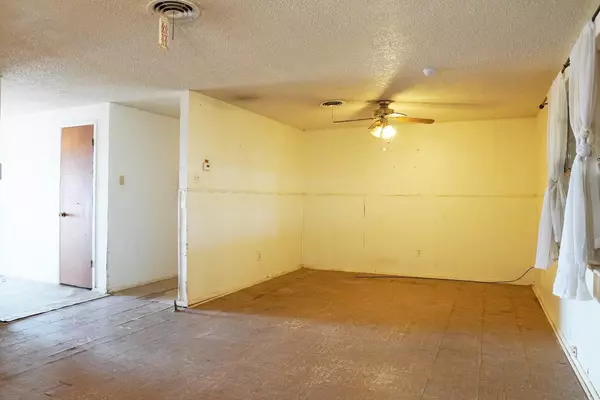 Slaton, TX 79364,5808 FM 400