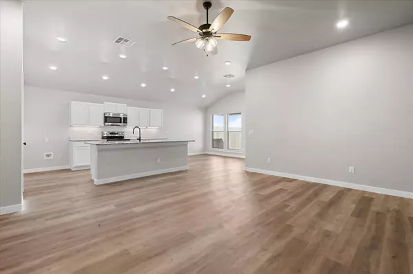 Lubbock, TX 79423,2304 135th Street