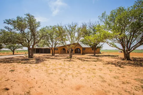 2110 County Road L, Lamesa, TX 79331