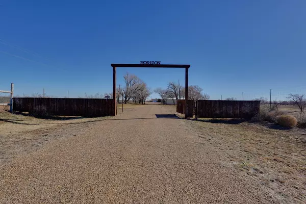 2306 SE Country Club Road, Brownfield, TX 79316