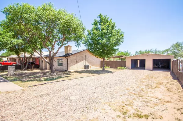202 Cherry Street, Levelland, TX 79336