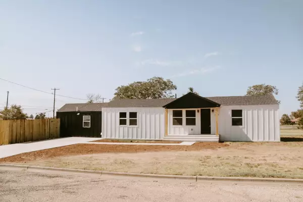 1202 W 21st Street, Plainview, TX 79072