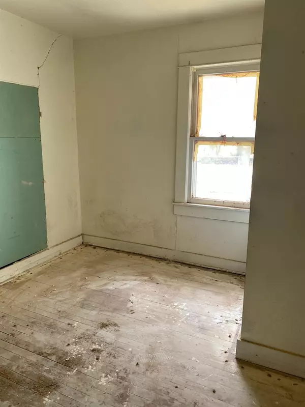 Ralls, TX 79357,1102 Ave G