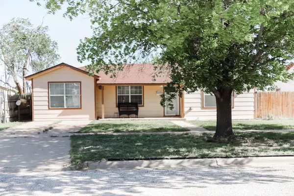 303 SE 5th Street, Plainview, TX 79072