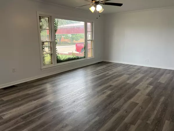 Lamesa, TX 79331,307 N 17th Street