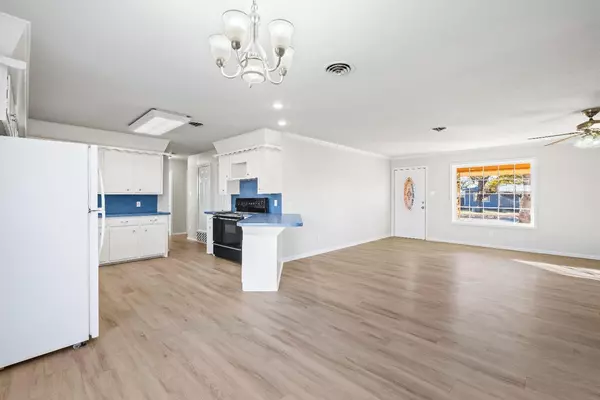 Anton, TX 79313,612 Maurer Street