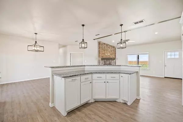 Shallowater, TX 79363,9023 County Road 6100