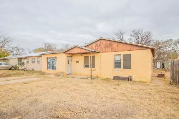 1608 Independence Street, Plainview, TX 79072