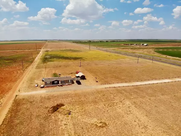 Ralls, TX 79357,760 US Highway 82