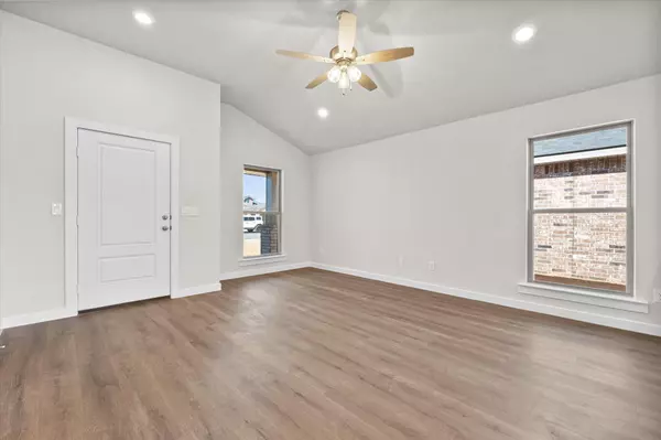 Lubbock, TX 79416,7021 8th Street