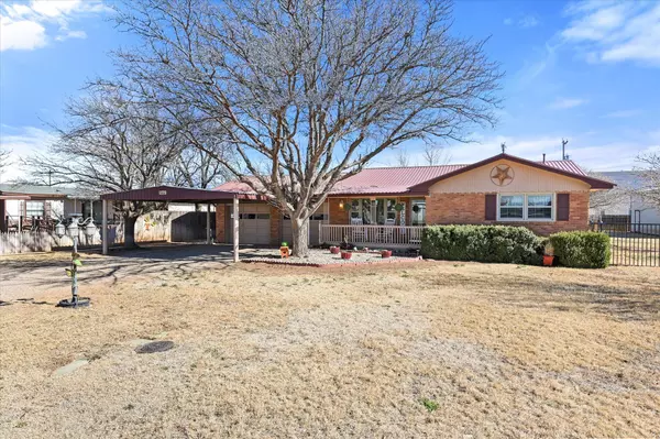 3002 Castro Street, Plainview, TX 79072