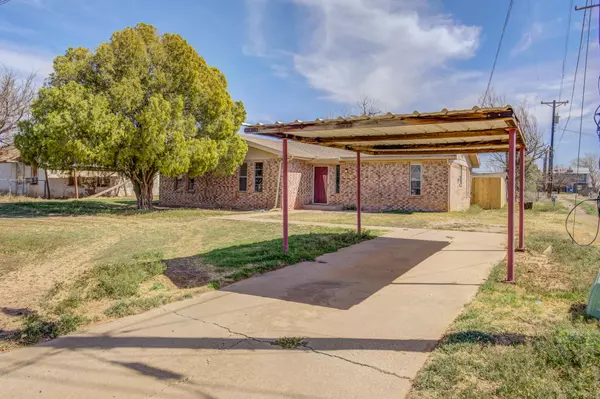 Shallowater, TX 79363,1008 Avenue H