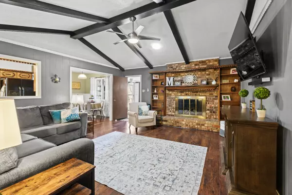 Wolfforth, TX 79382,6th Street