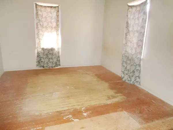 Morton, TX 79346,612 SE 7th Street