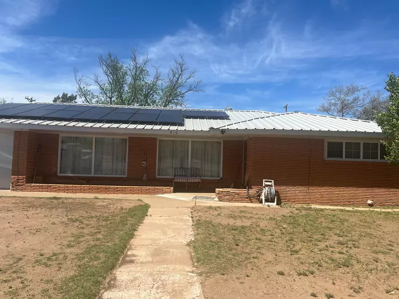 410 E Ellwood Boulevard, Anton, TX 79313