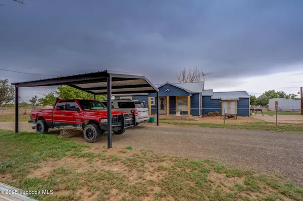 Smyer, TX 79367,810 Lovebird Road