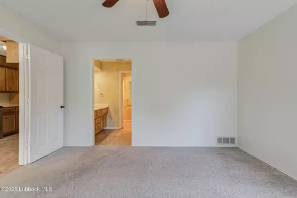 Lubbock, TX 79424,5524 90th Street