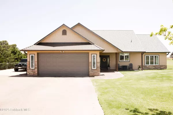 8518 E County Rd 6000, Idalou, TX 79329