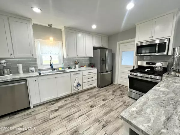 Tahoka, TX 79373,2112 N 1st Street