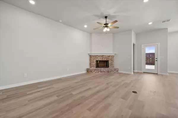 Wolfforth, TX 79382,911 E 35th Street