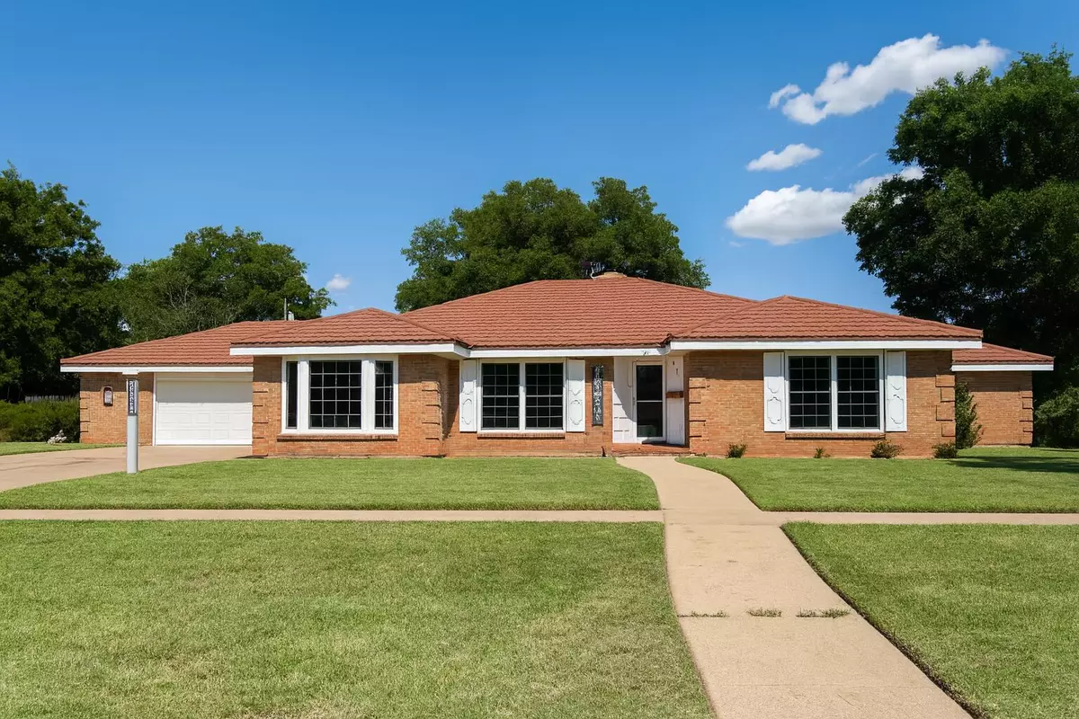 Memphis, TX 79245,712 S 9th Street