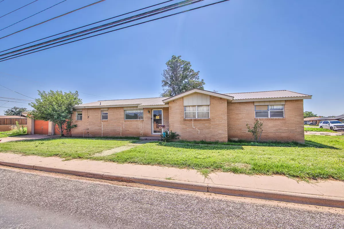 Brownfield, TX 79316,509 N Ballard Street