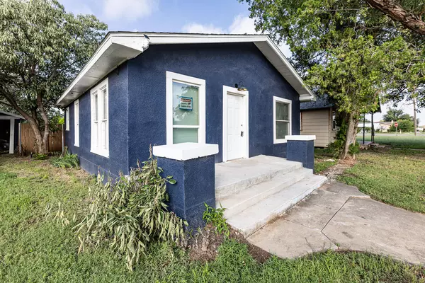 Slaton, TX 79364,255 W Panhandle Street