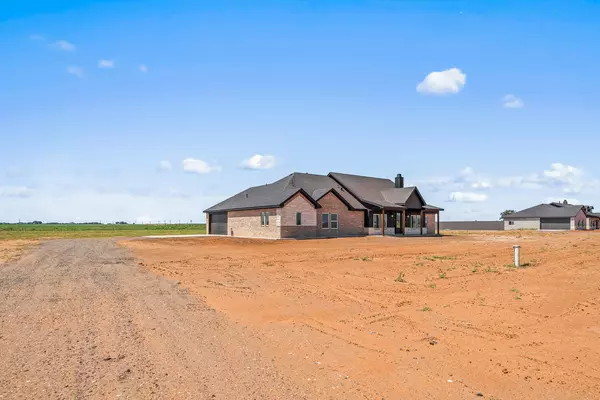 Shallowater, TX 79363,8207 County Rd 6100