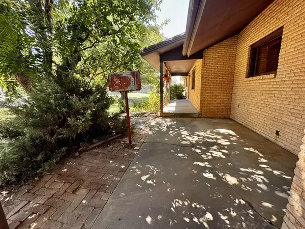 Plainview, TX 79072,701 Zephyr